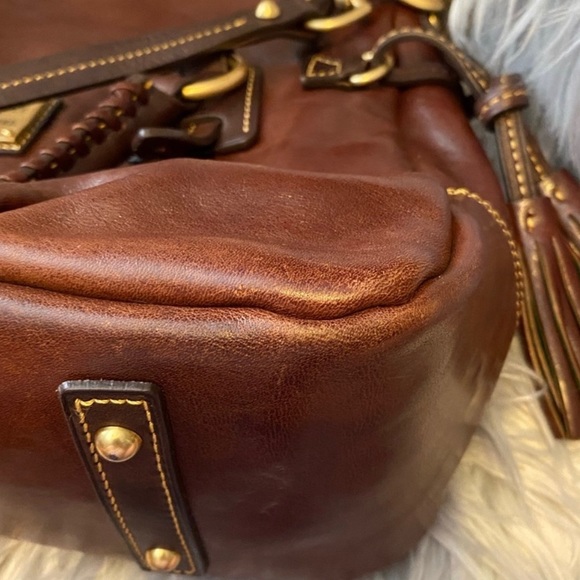 EUC Dooney & Bourke Toledo Stanwich satchel -medium - Picture 5 of 7